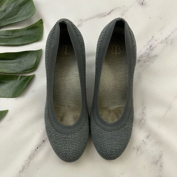 Betabrand Womens Late to the Gate Pumps Heels Size 8 Blue Gray Knit Round Toe - Picture 2 of 7